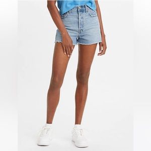 Levi’s Ribcage Shorts (Size 26)